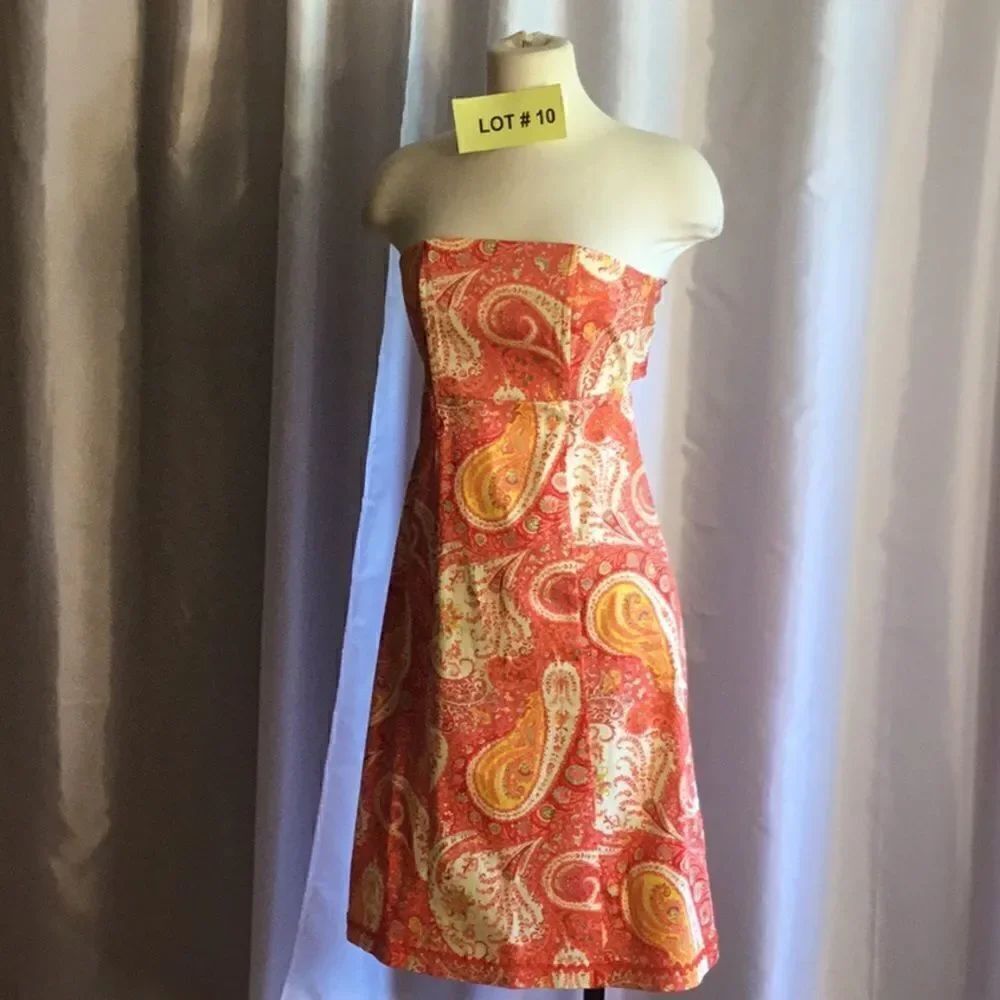 Bright paisley strapless dress in size 2